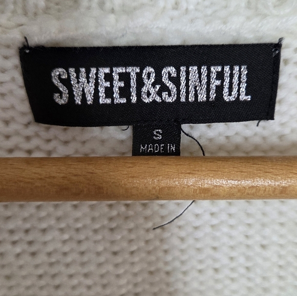 Sweet & Sinful | Ivory & Pink Rose Embroidered Knit Sweater Twinset Size Small - Picture 3 of 6